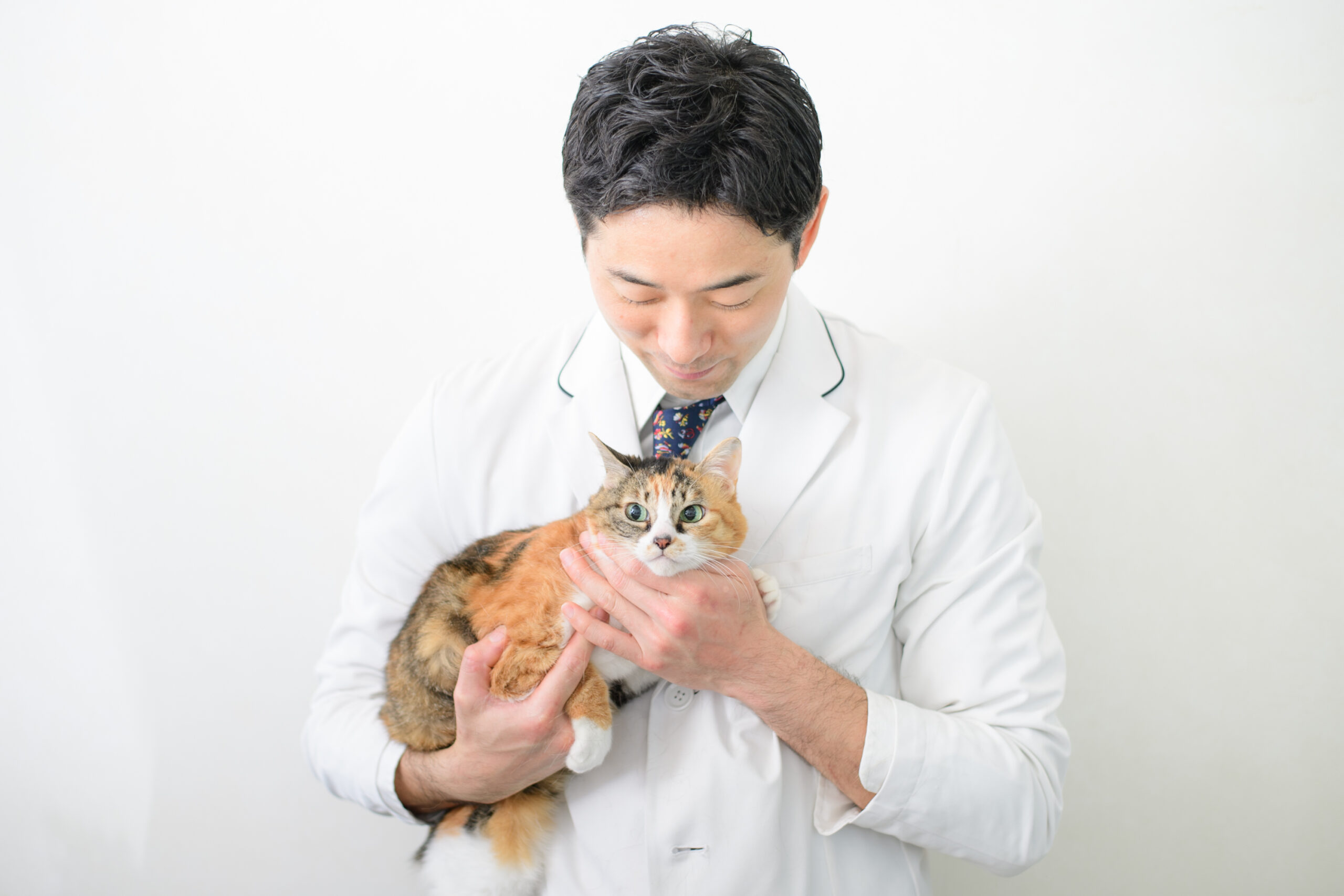 クシャミをする。咳き込む。